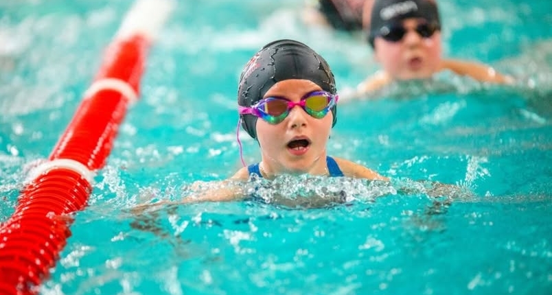swims
